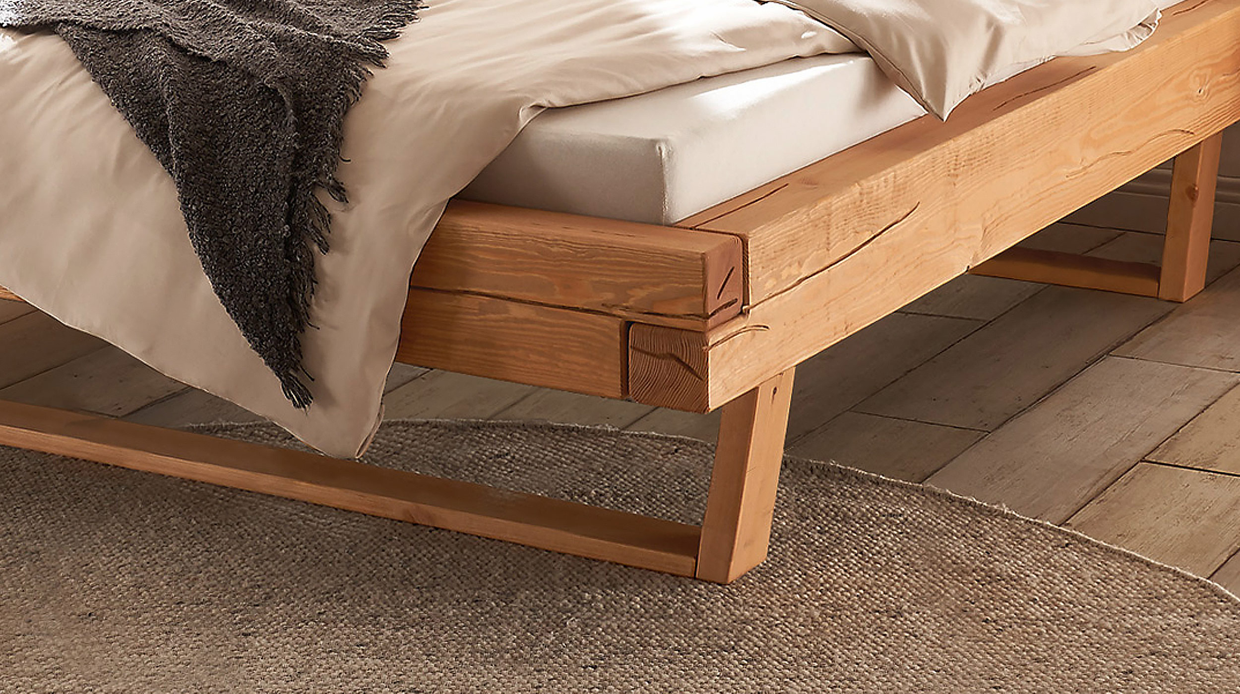 Balkenbett 180 cm Kiefer massiv Polsterkopfteil - U-Gestell - JOREN