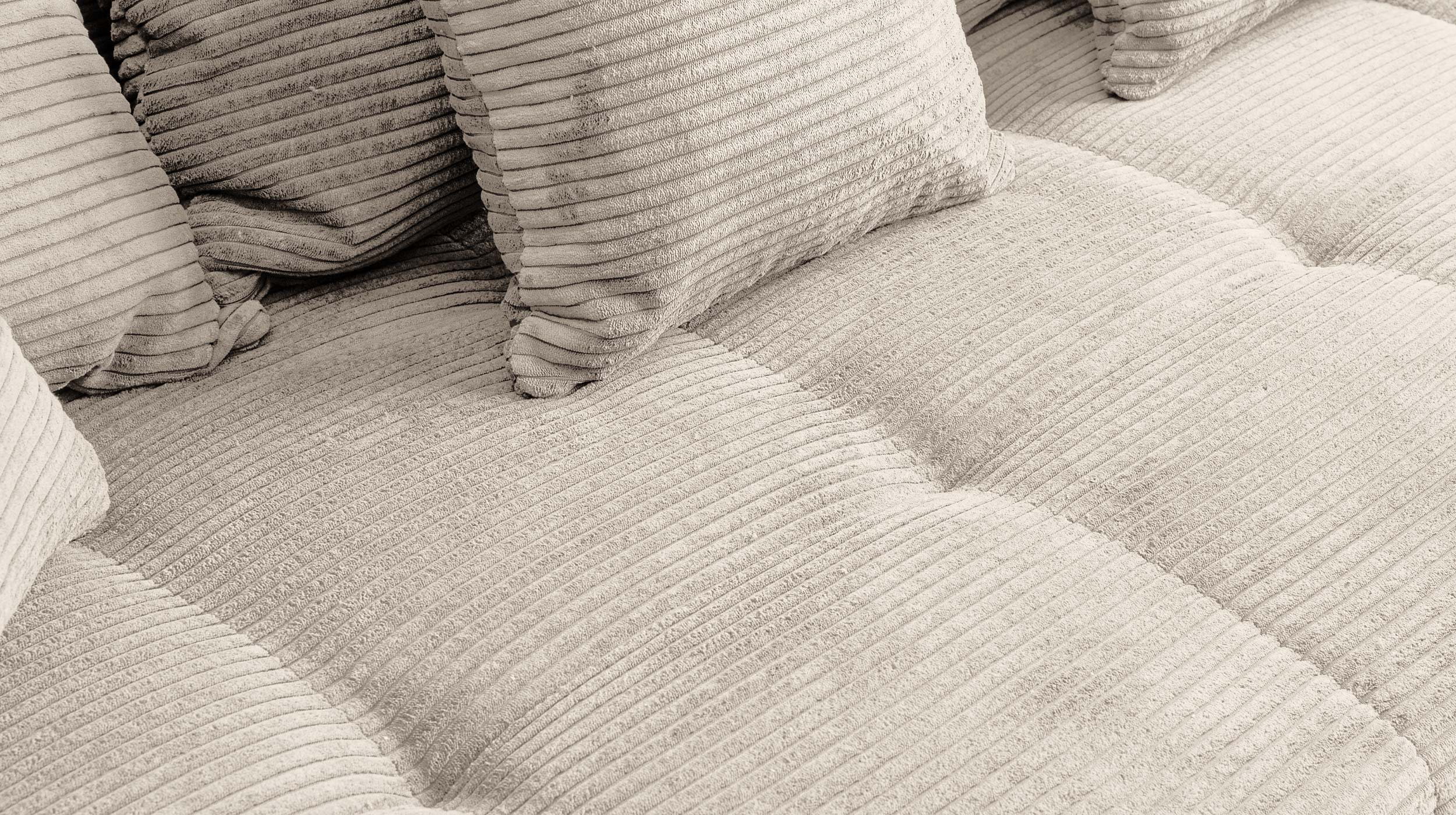 Big Sofa Cord beige - 254 cm - Nosagunterfederung - BORNEO