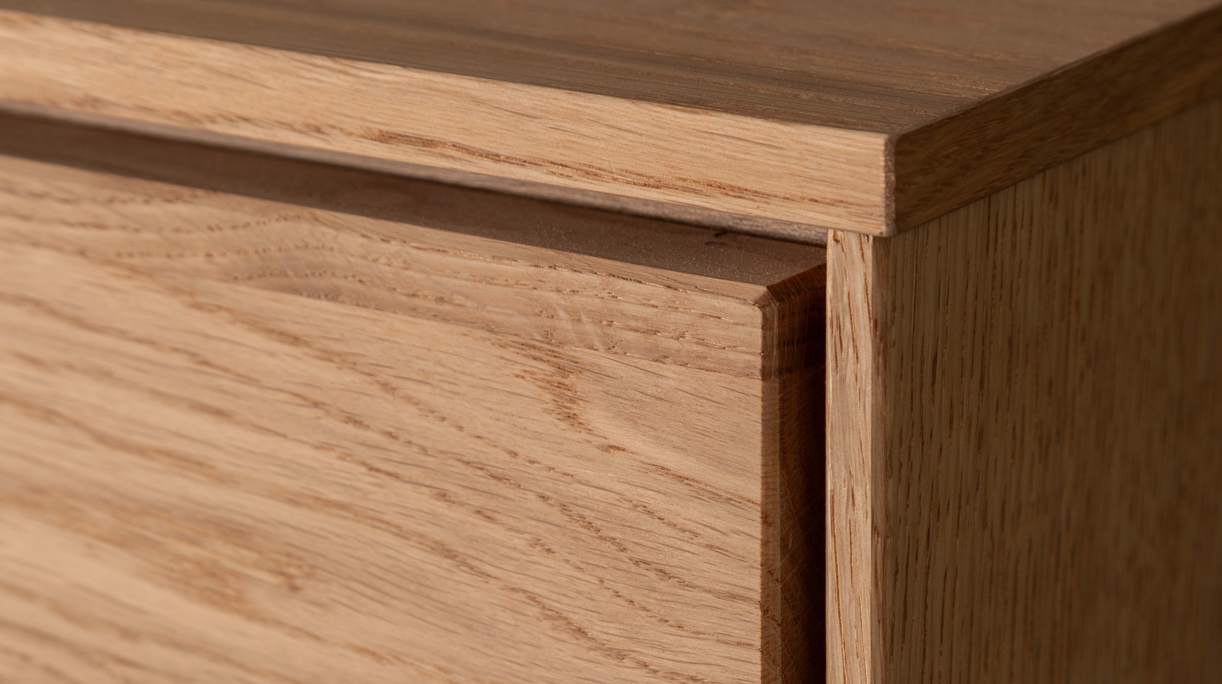 Highboard mit Glastür Wildeiche geölt teilmassiv 93 cm - ARAYA