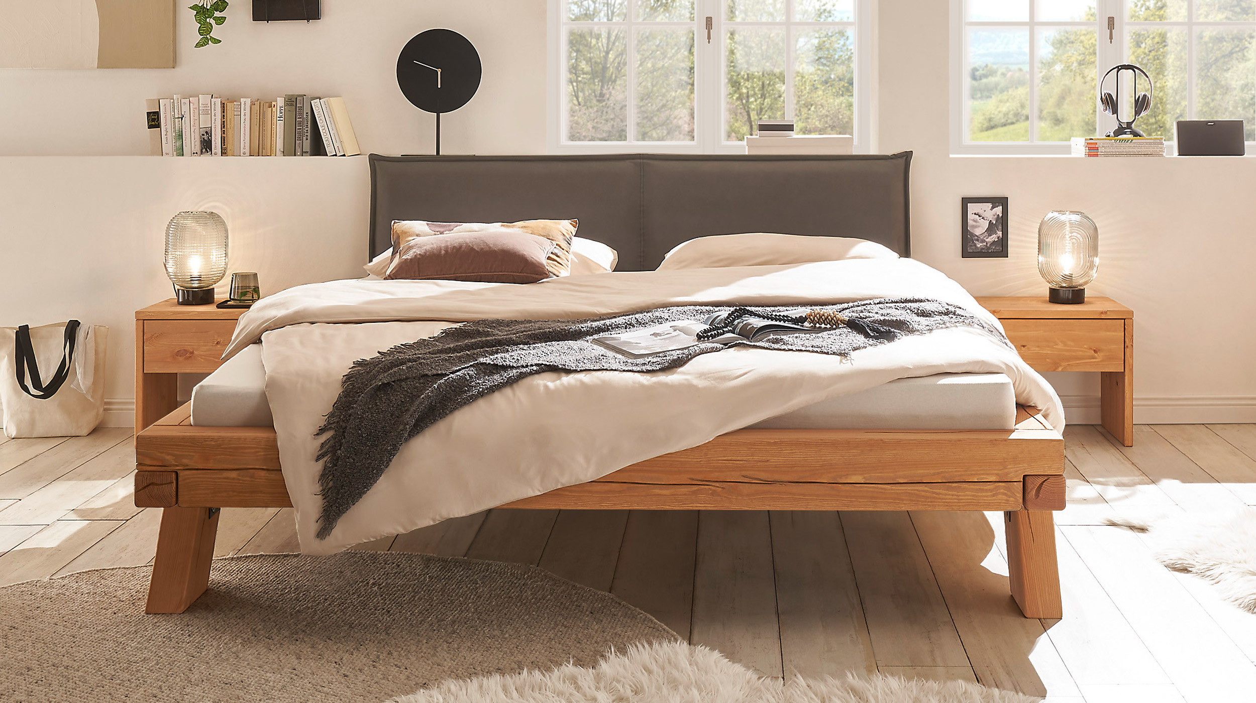 Balkenbett 140 cm Kiefer massiv Polsterkopfteil - HAGEN
