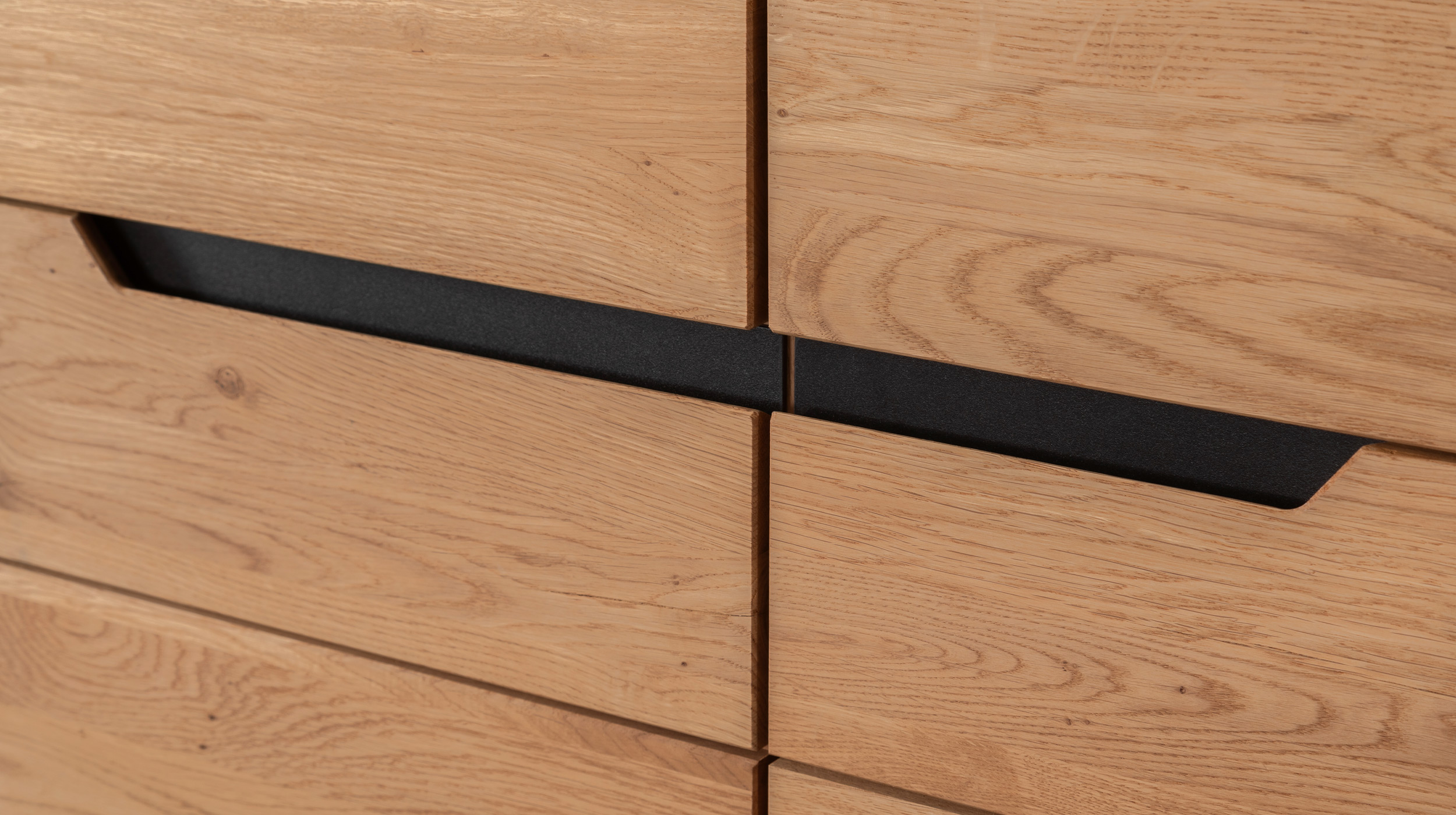 Highboard mit Glastür Wildeiche geölt teilmassiv 93 cm - ARAYA