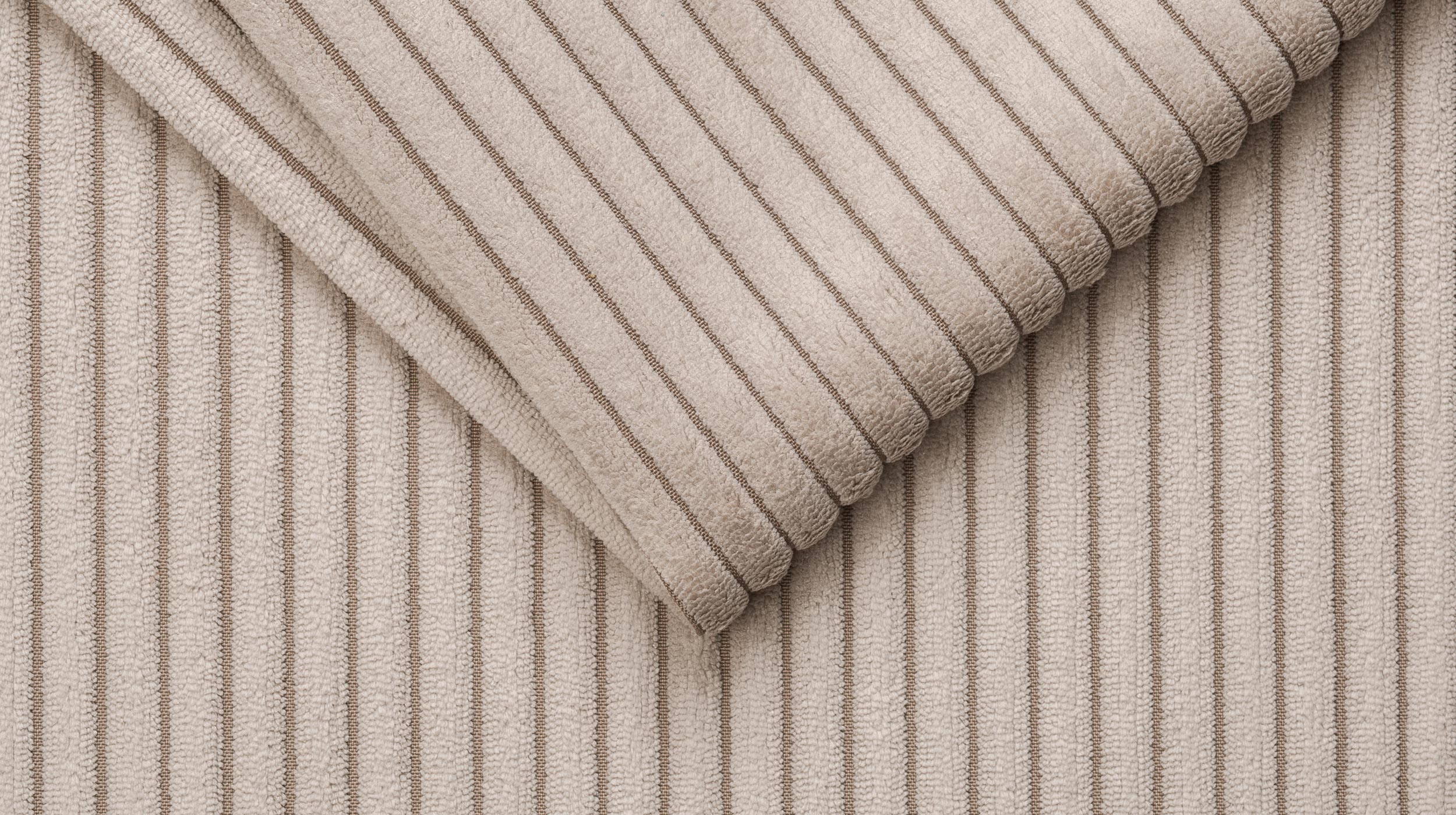 Big Sofa Cord beige - 242 cm - Nosagunterfederung - TRIBECCA 