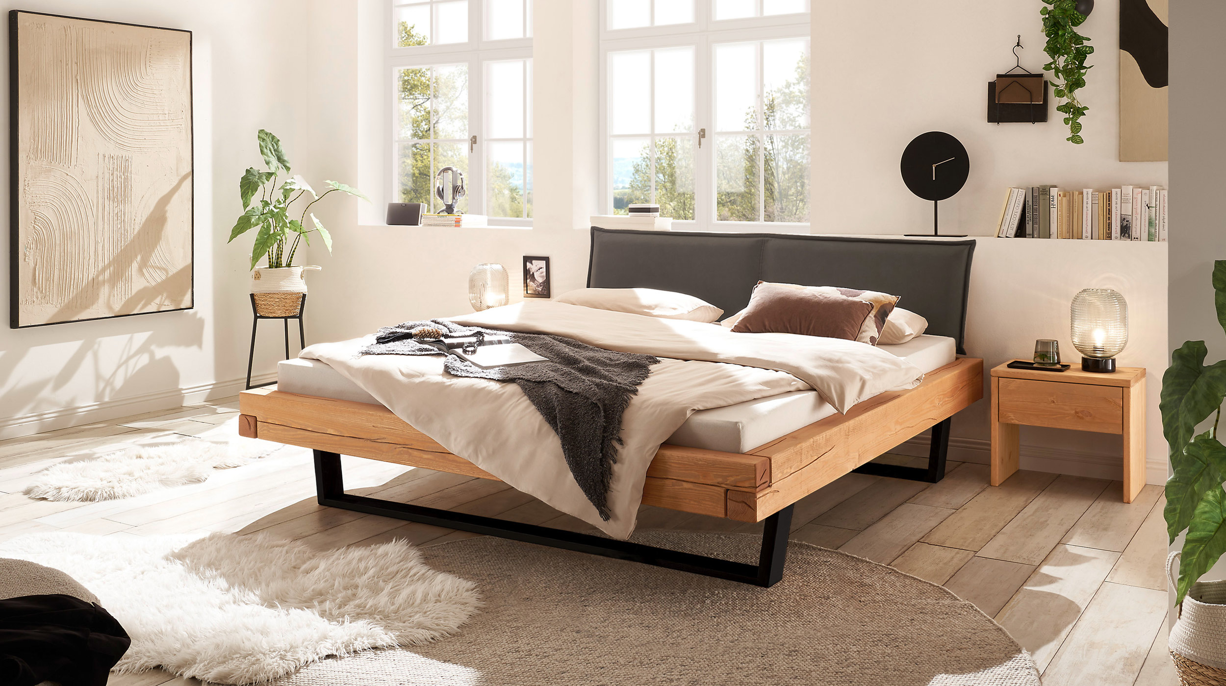 Balkenbett 180 cm Kiefer massiv Polsterkopfteil - U-Gestell - NORDEN
