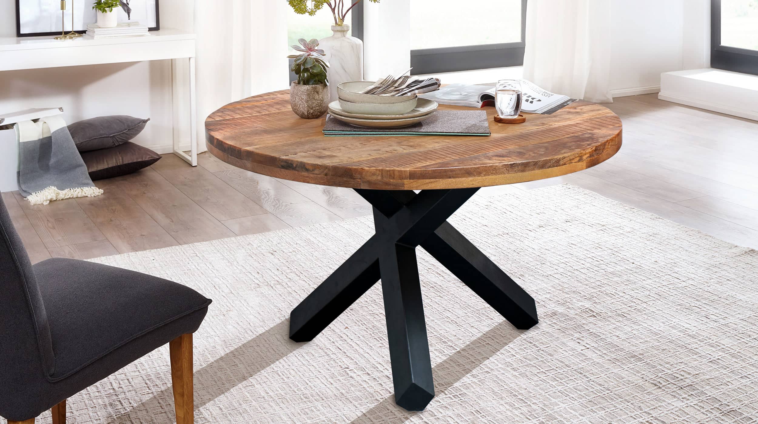 Esstisch Massivholztisch 110 cm rund Mango lackiert - EDUARDO